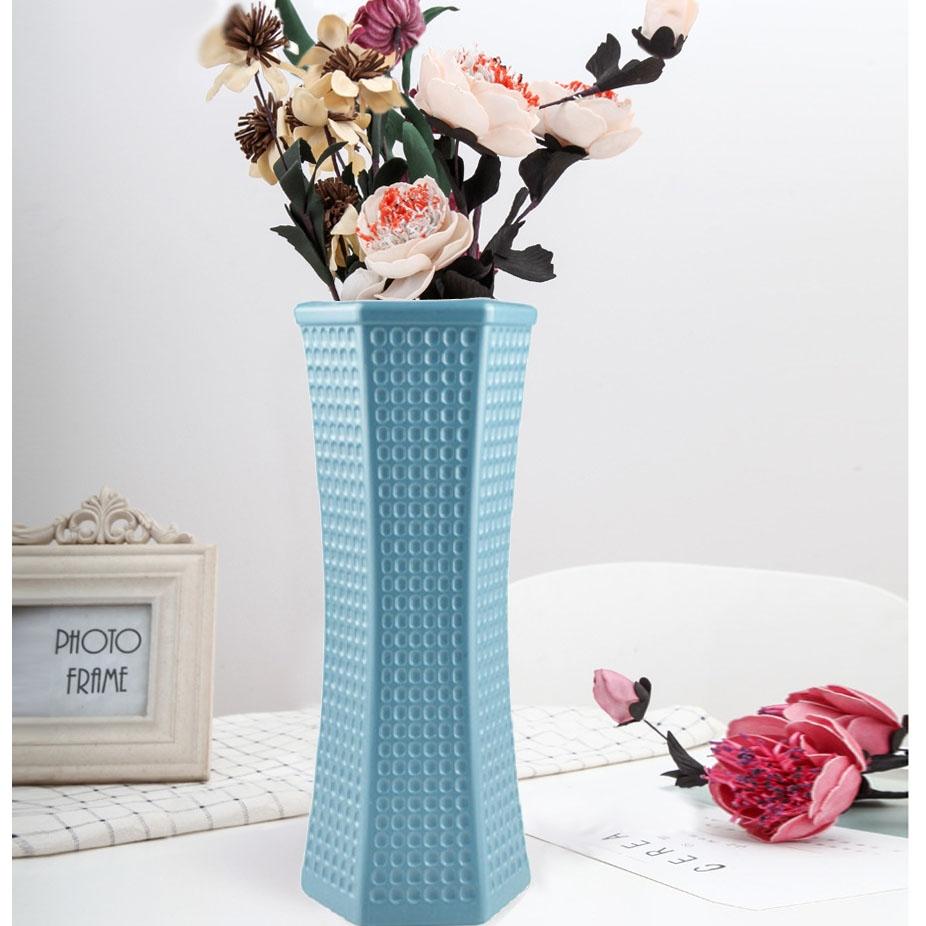 Versatile Plastic Vase for Creative Wet and Dry Flower Arrangements - Blue