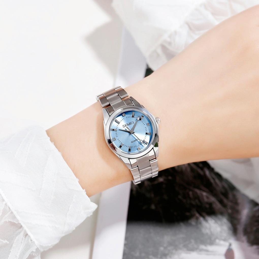 Waterproof Quartz Women Watch with Rhinestone Steel Strap - Delicate and Creative - Black