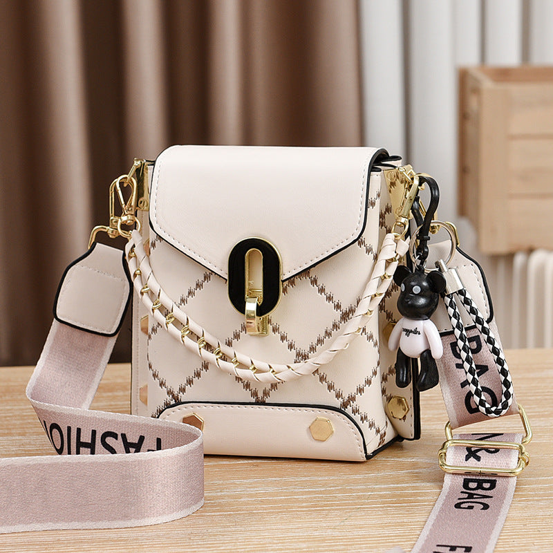 White Stylish Korean Minimalist Crossbody Bag - Elegant Small Square Shoulder Bag with Phone Pocket