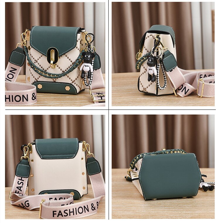 White Stylish Korean Minimalist Crossbody Bag - Elegant Small Square Shoulder Bag with Phone Pocket