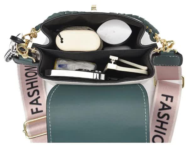 White Stylish Korean Minimalist Crossbody Bag - Elegant Small Square Shoulder Bag with Phone Pocket